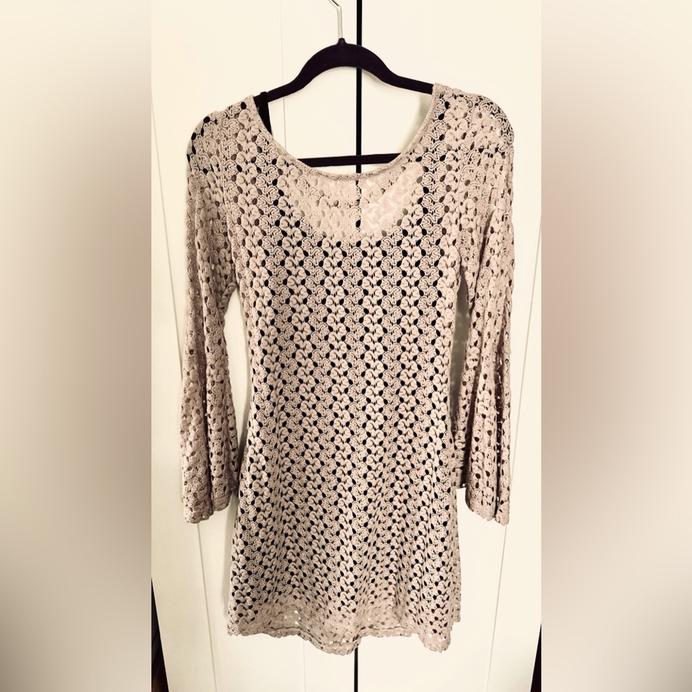 NORDSTROM MIMI CHICA Beige W/ Black Slip Crochet Sexy Dress Flare Sleeve Sz Med